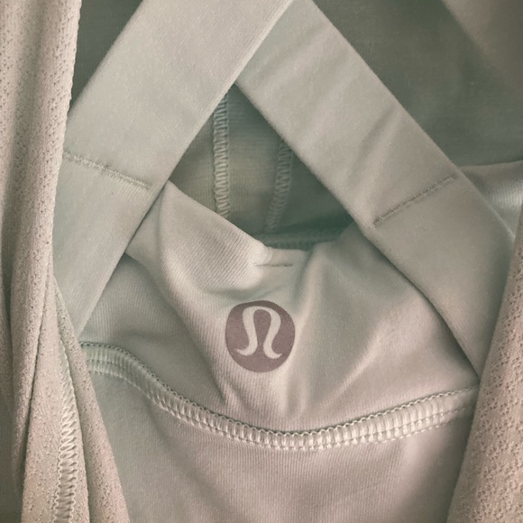 Lululemon tank sz. 4 - Picture 4 of 5